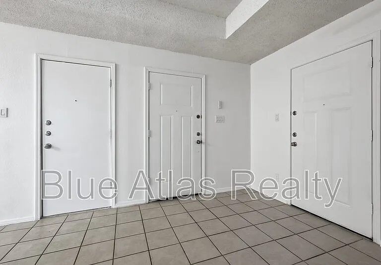 6340 Mark Ct — Photo 6