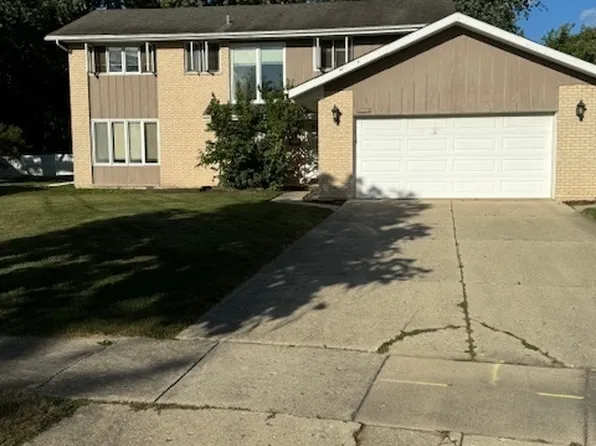 1619 Prospect Ct, Wheaton, IL 60189