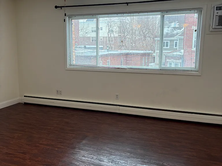 322 Clifton Ave #206 — Photo 2