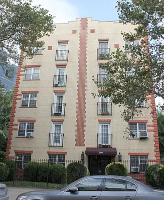 Rented by D&D Realty Services | media 10