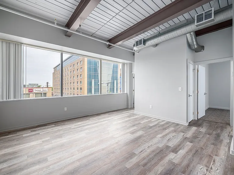 Innerbelt Lofts — Photo 38
