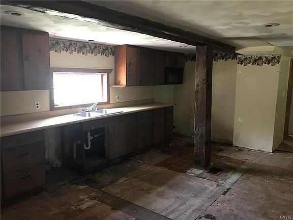 5th image of 5897 Valley Dr