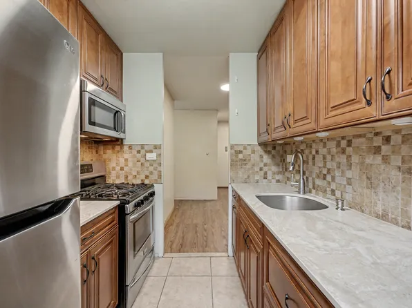 190 Cozine Avenue image 16 of 26