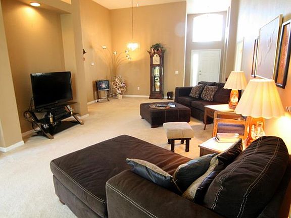 2nd image of 330 High Vista Dr