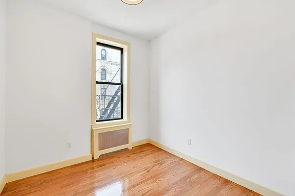 Rented by MNS | media 7