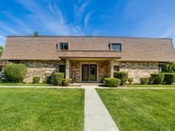 9190 South Rd APT C, Palos Hills, IL 60465