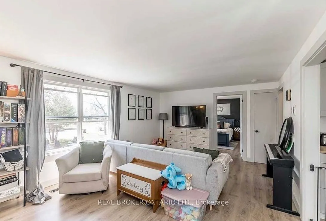 2 bed, $2,200 — Photo 3