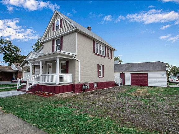 3rd image of 2910 Ferry Ave