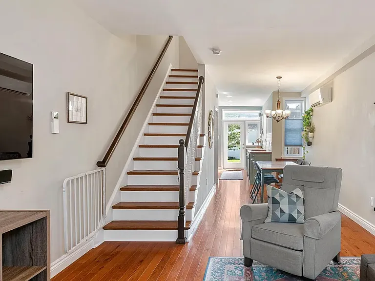 1109 E Wilt St — Photo 18