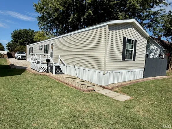 703 S Center St, Fort Branch, IN 47648