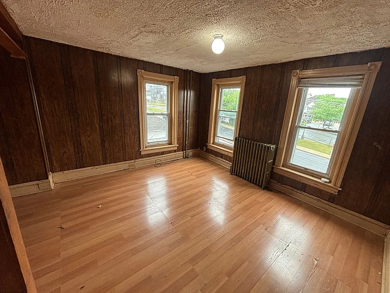 528 W Wyoming St — Photo 4