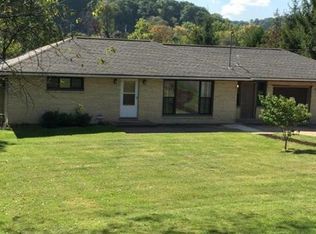 407 Northgate Dr, Warrendale, PA 15086