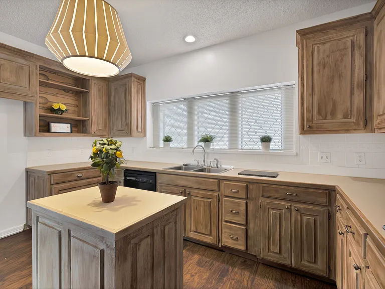 4219 Oak Springs Dr — Photo 25