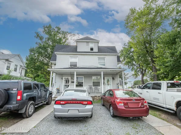 945-947 William St, Pittston, PA 18641