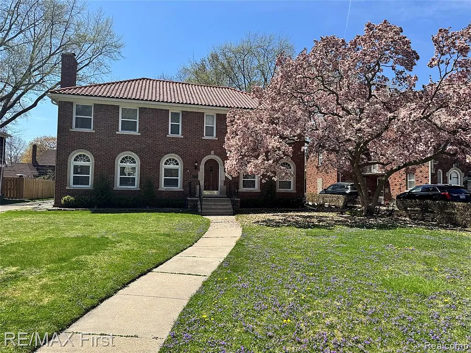 1349 Devonshire Rd