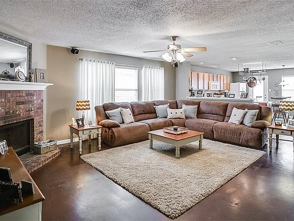 3rd image of 1586 Brookstone Dr