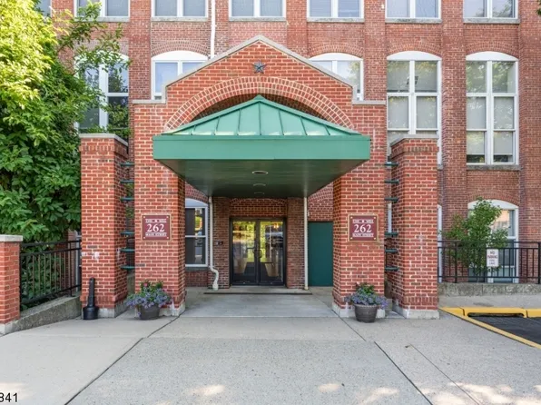 262 Main St #107, Little Falls Twp., NJ 07424