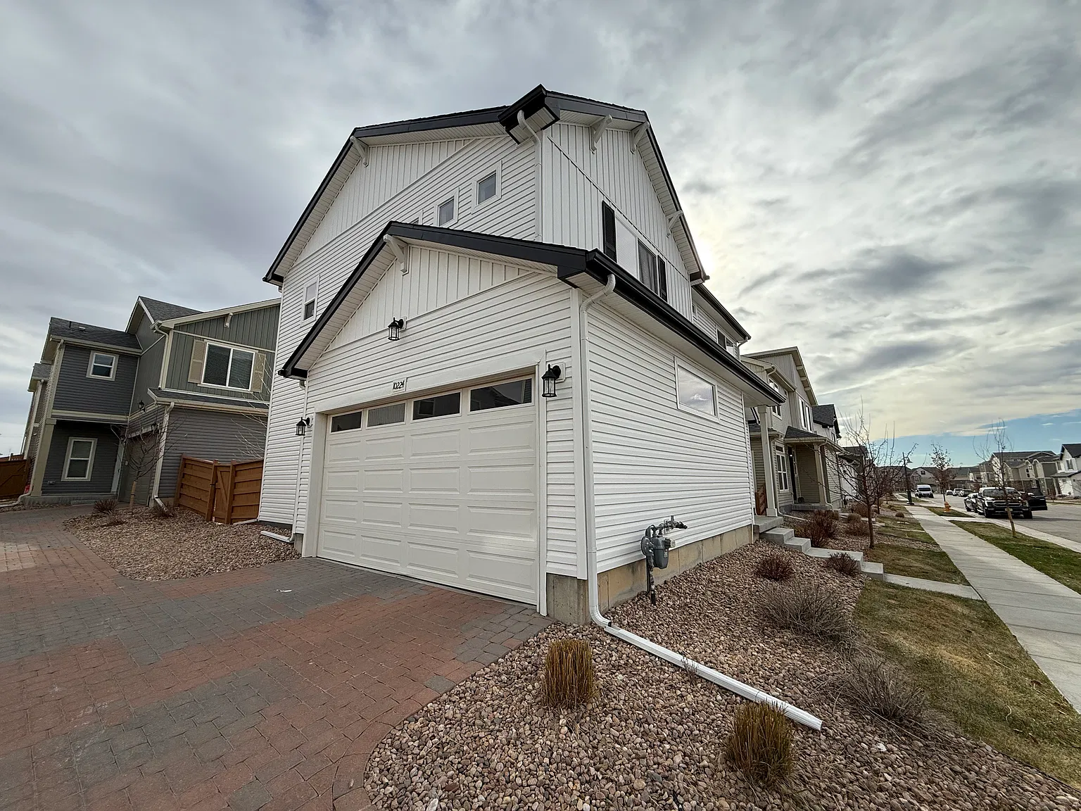 3 bed, 2.5 bath, 1703 sqft, $2,750 — Photo 2