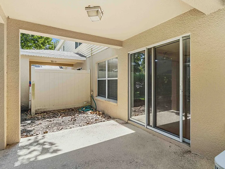 2947 Royal Tuscan Ln — Photo 22