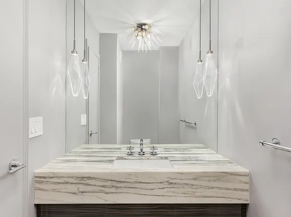 200 East 62nd Street image 12 of 12