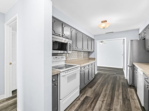 3rd image of 2525 S Shore DRIVE #2D