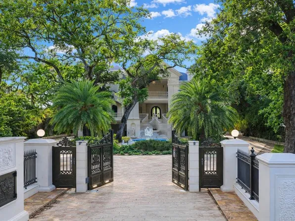 2000 Park St N, Saint Petersburg, FL 33710