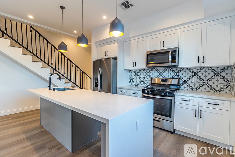 1st image of 5323 Ben Ave #5325