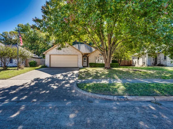 306 Winnipeg Dr, Glenn Heights, TX 75154