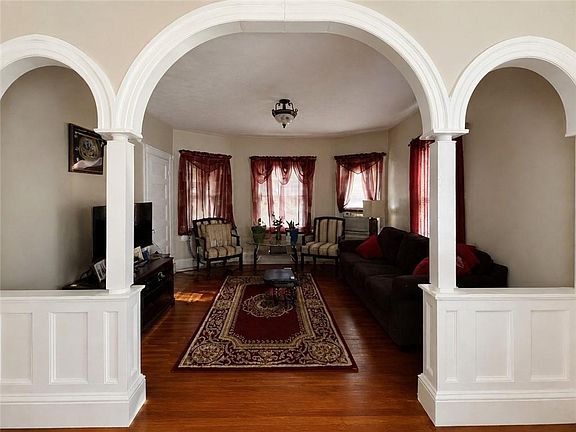 2nd image of 868 Main St