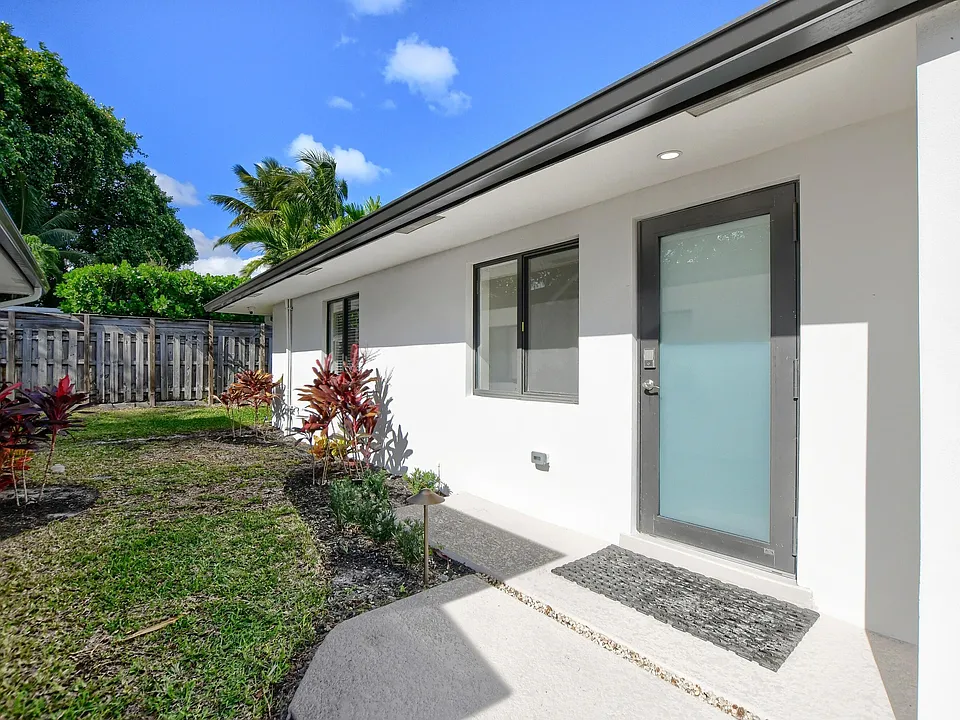 2503 Oceanview Ave #C