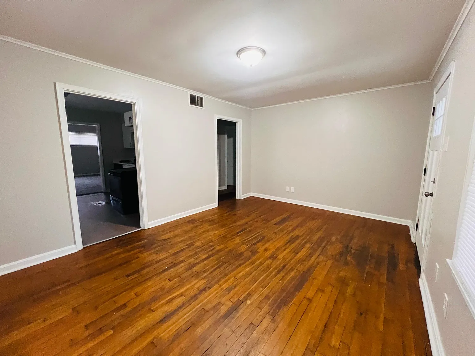 3 bed, 1250 sqft, $1,250 — Photo 3