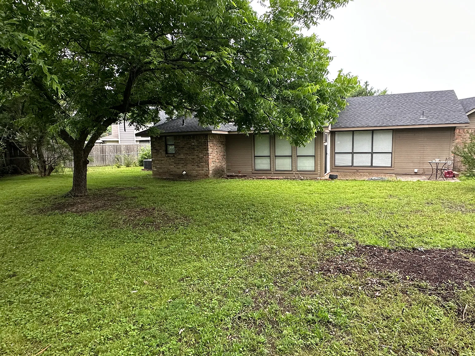 3 bed, 1281 sqft, $1,950 — Photo 2