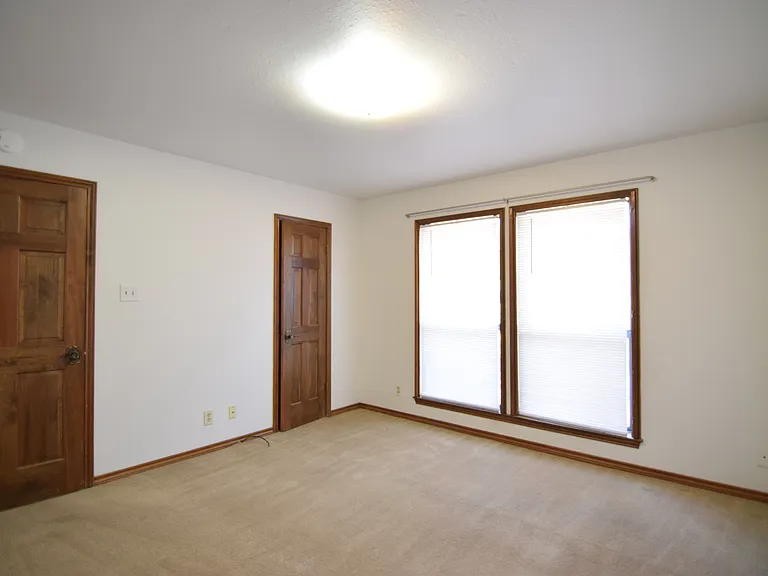 605 Pecos Trl — Photo 13