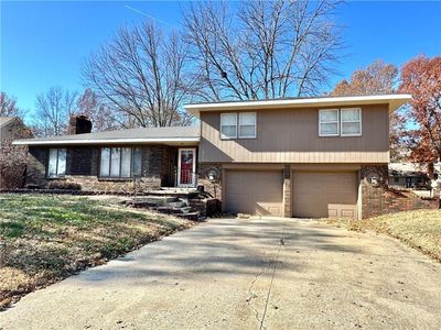 810 Country Club Dr, Butler, MO, 64730