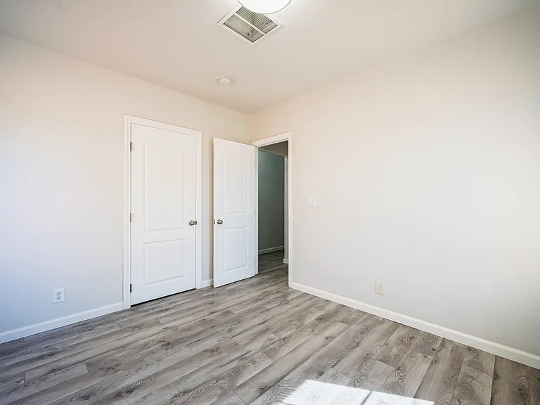 343 Tungsten Street Studio - For RENT - BEDROOM