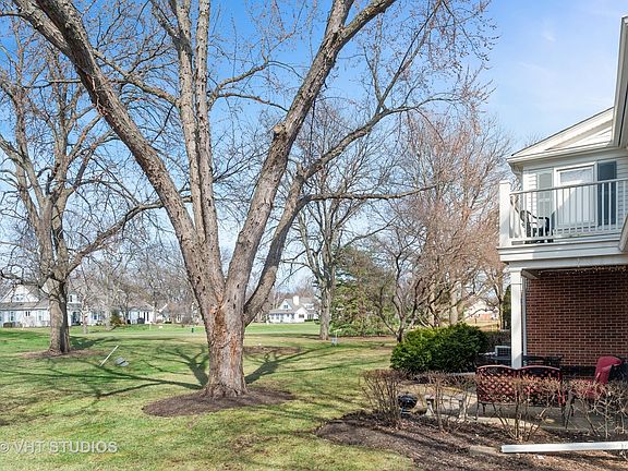 5th image of 612 Thistle Ln #0