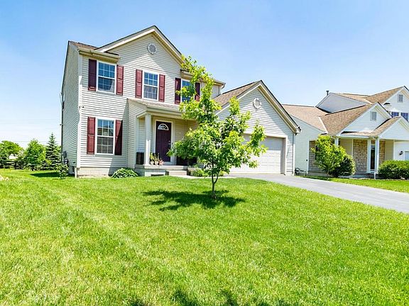 3rd image of 794 Grayfeather Dr