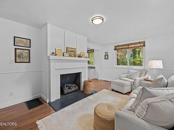 5th image of 129 W Norris Rd