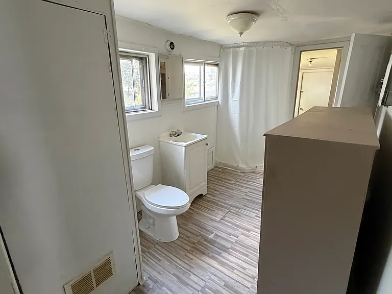 10 Wilton Cir — Photo 8