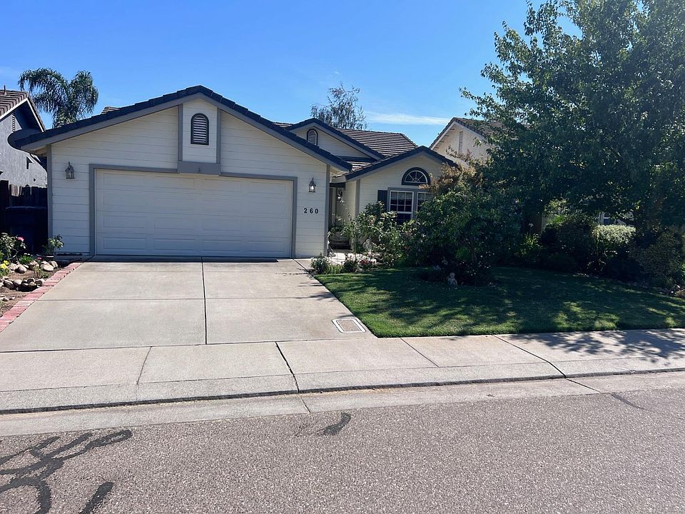 1st image of 260 Dunsmuir Dr