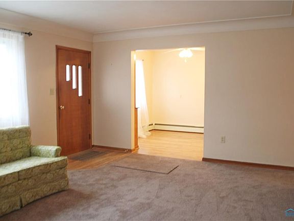 4th image of 123 Wolfly Ave