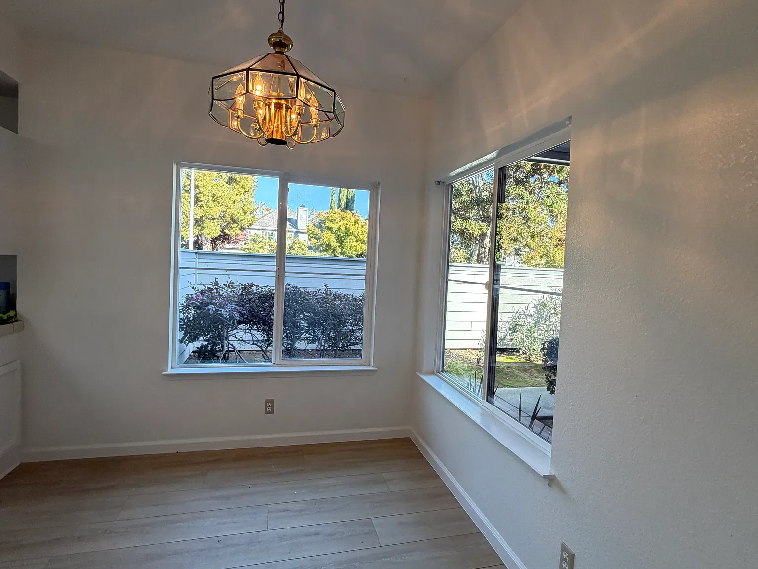 3 bed, 2.5 bath, 1930 sqft, $6,985 — Photo 4