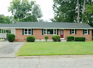 101 Kitt Dr, Jacksonville, NC 28540