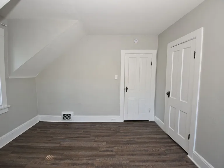 116 N Notre Dame Ave — Photo 15