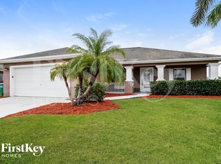 322 NE 14th Ter, Cape Coral, FL 33909