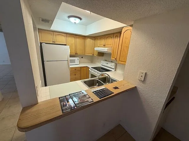 1500 SE Royal Green Cir #203 — Photo 16