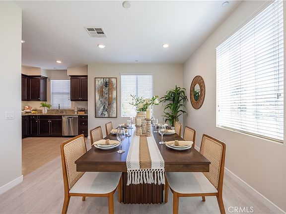 3rd image of 3139 Marigold Cir