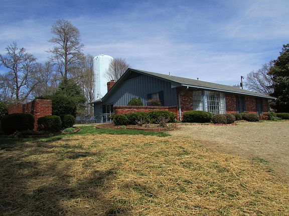 4th image of 2937 Walkup Dr #1