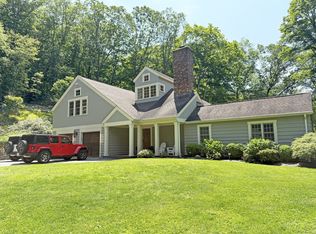 115 Godfrey Rd W, Weston, CT 06883