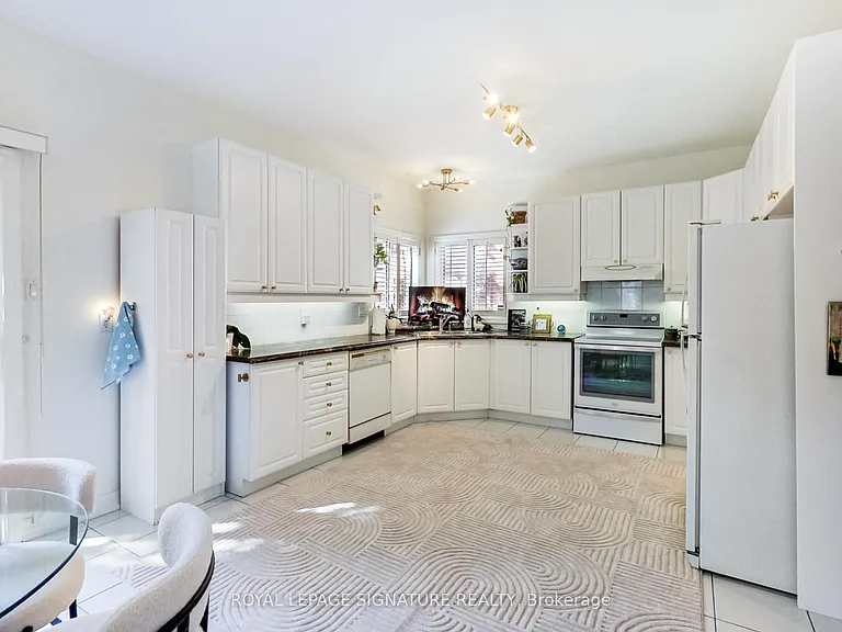 1814 Rosebank Rd — Photo 20